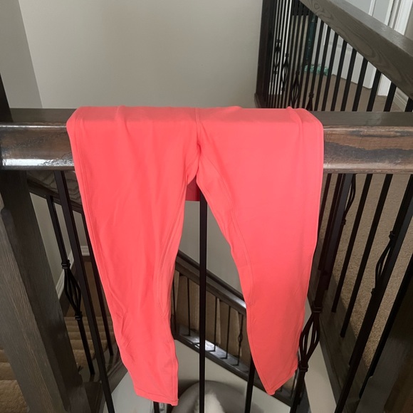 Lulu lemon align legging 25” - never worn - Picture 2 of 3